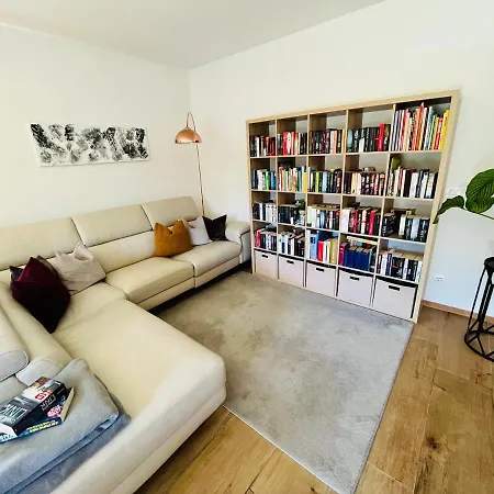 Reizender - Mit 120qm - In Ruhiger Lage Casa vacanze